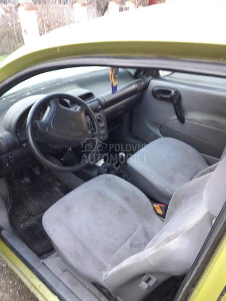 Opel Corsa B 1.0