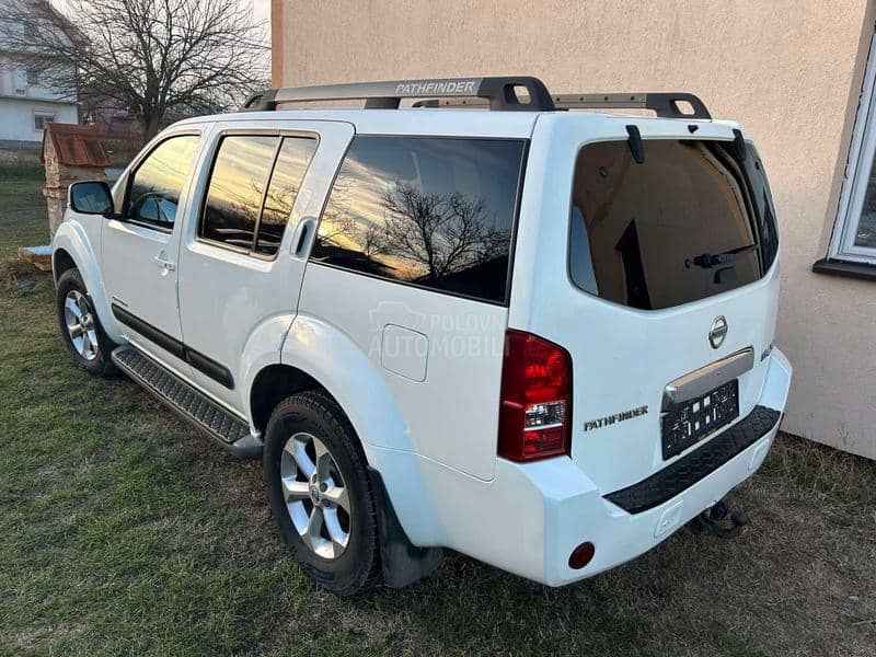 Nissan Pathfinder 2,5 DCI