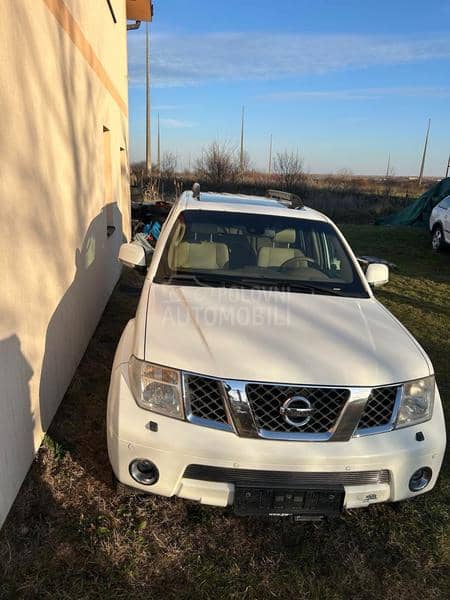 Nissan Pathfinder 2,5 DCI