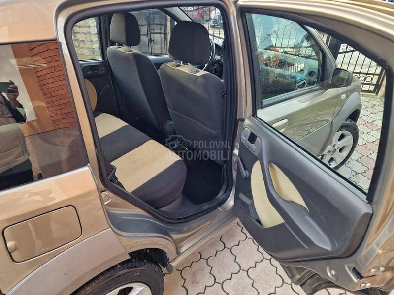 Fiat Panda 1.3 Mjet CROSS 4X4