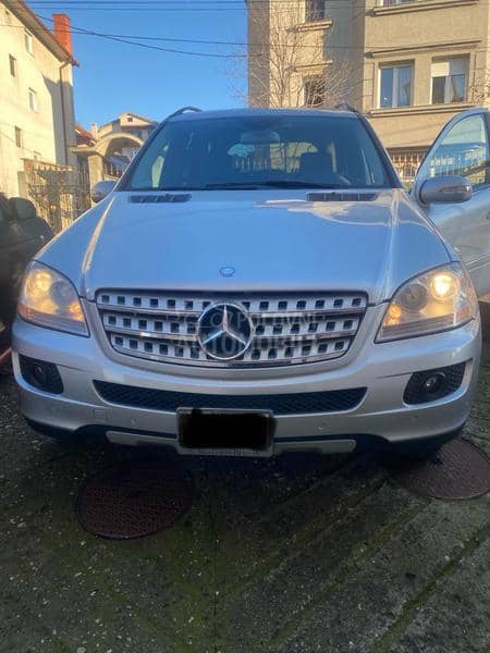 Mercedes Benz ML 320 