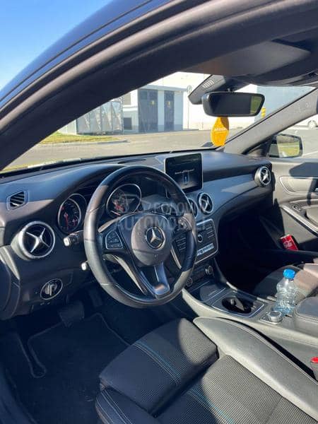 Mercedes Benz CLA 200 