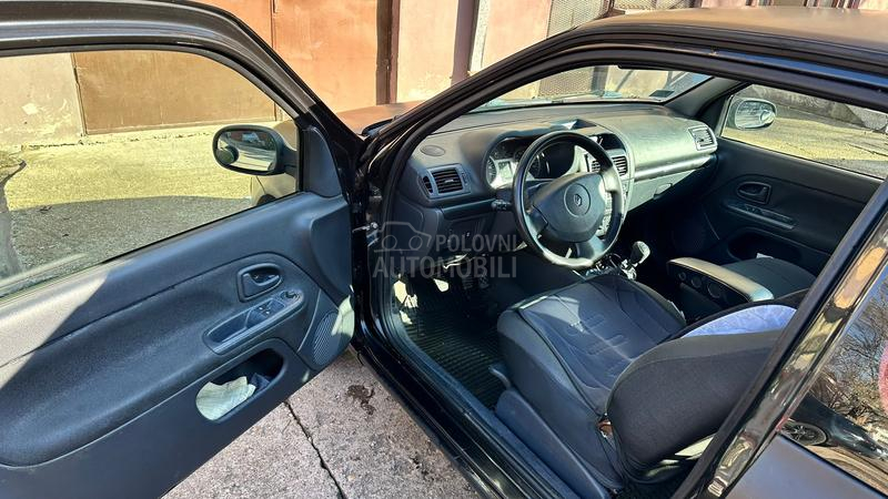 Renault Clio II 1.2 16v