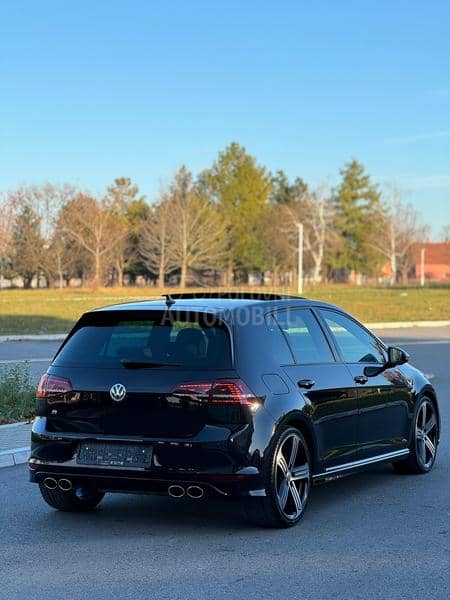 Volkswagen Golf 7 R/PANO/DSG/CH