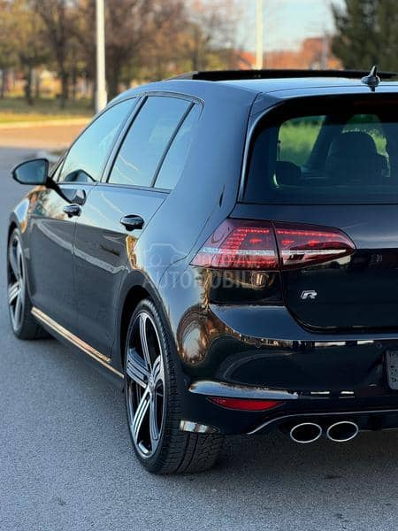 Volkswagen Golf 7 R/PANO/DSG/CH