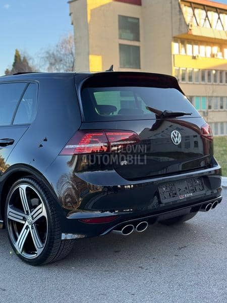 Volkswagen Golf 7 R/PANO/DSG/CH