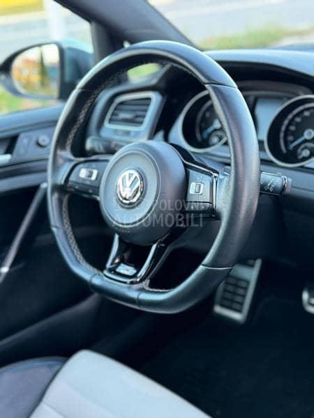 Volkswagen Golf 7 R/PANO/DSG/CH