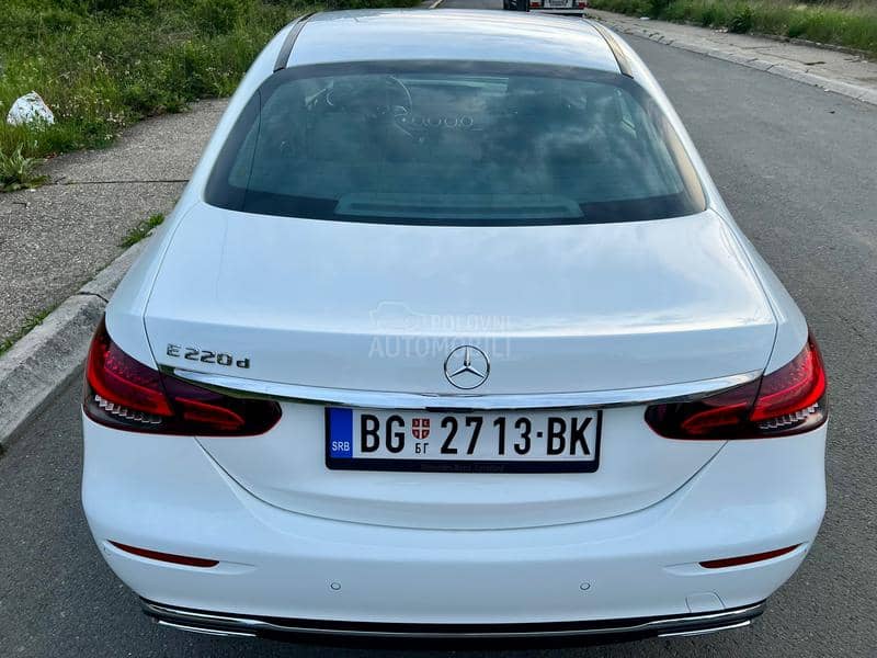 Mercedes Benz E 220 44000k.m prešao