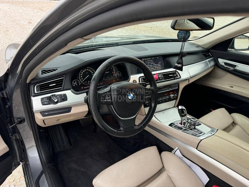 BMW 730 