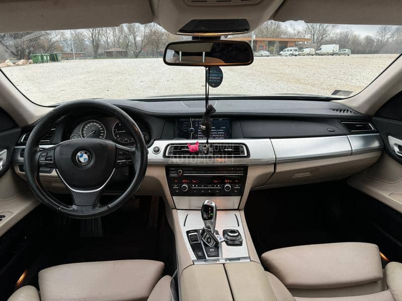 BMW 730 