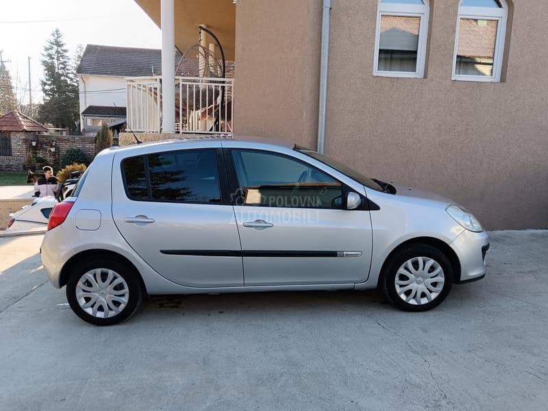 Renault Clio 1.2b Ripcurl