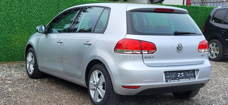 Volkswagen Golf 6 1.6 TDI  N.A.V.I