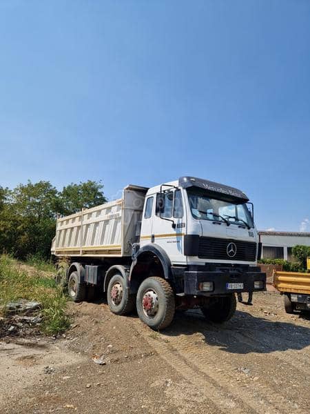 Mercedes Benz 3535 8x8