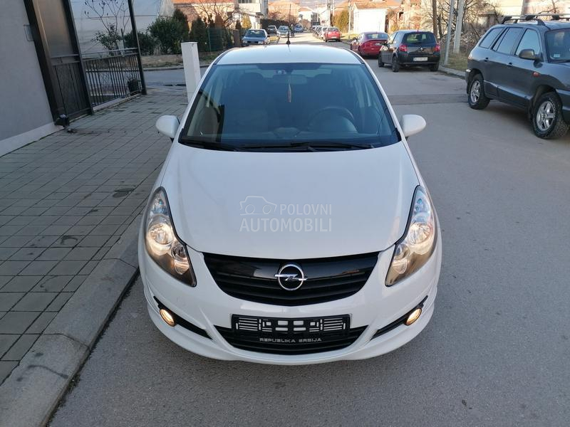 Opel Corsa D 1.4i OPC-LINE CH