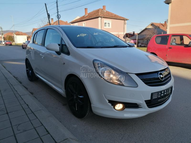 Opel Corsa D 1.4i OPC-LINE CH