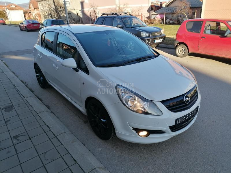 Opel Corsa D 1.4i OPC-LINE CH