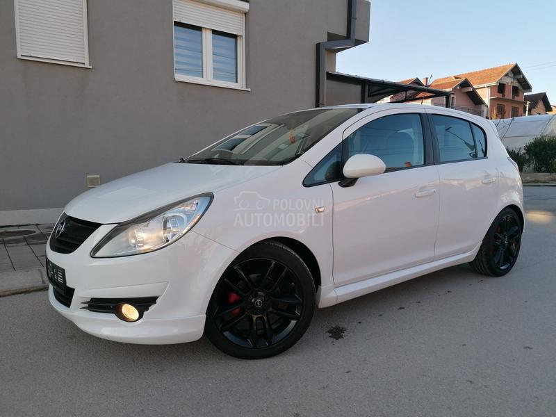 Opel Corsa D 1.4i OPC-LINE CH