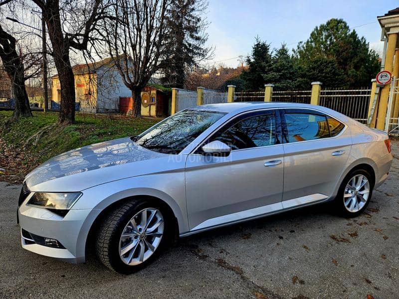 Škoda Superb 2,0 TDI BONBONICAAA