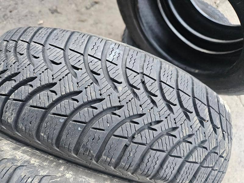 Michelin 165/65 R15 Zimska
