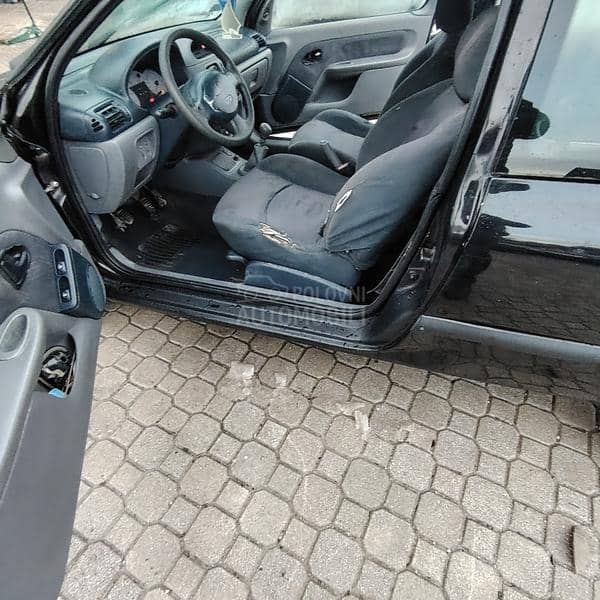 Renault Clio 1.2 16 v