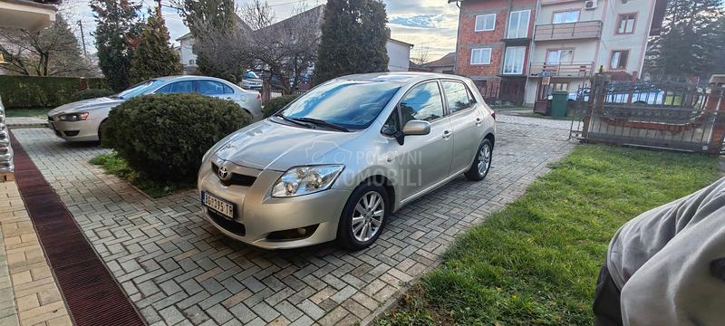 Toyota Auris 