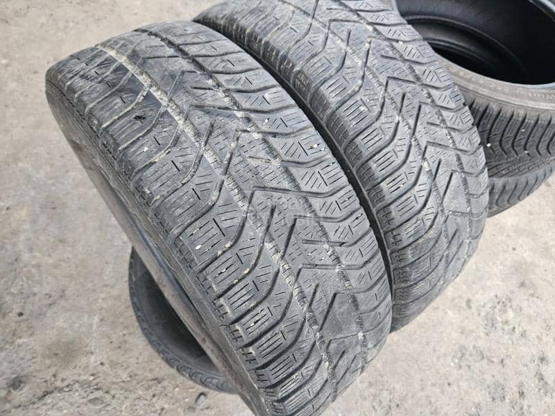 Pirelli 195/60 R15 Zimska