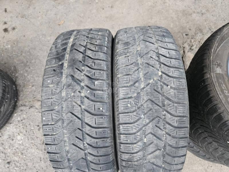 Pirelli 195/60 R15 Zimska