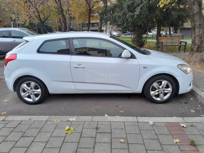 Kia pro_cee`d 1.4  LX CITY