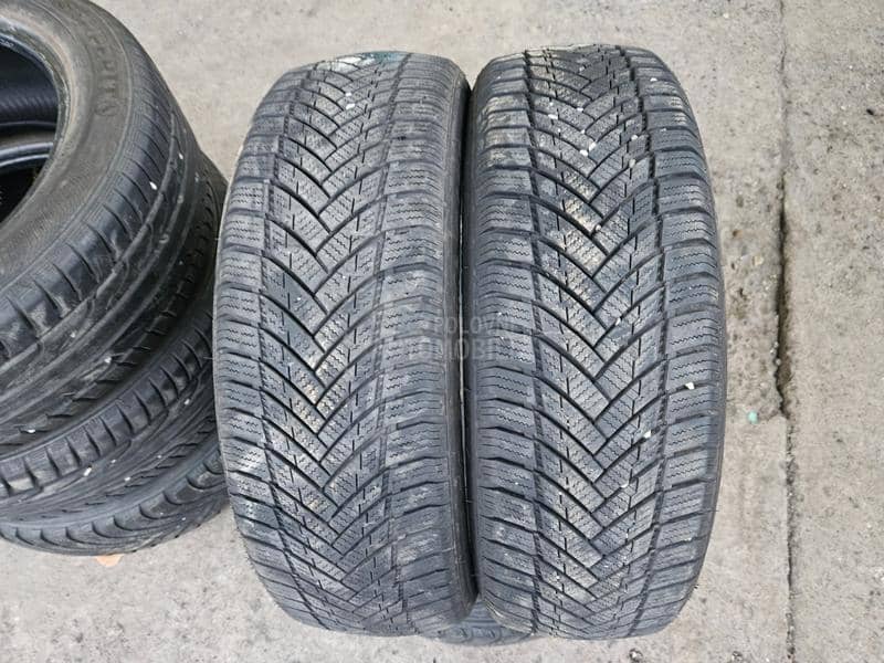 Tracmax 165/60 R15 Zimska