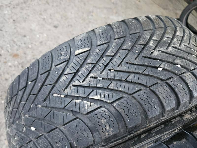 Pirelli 185/55 R15 Zimska