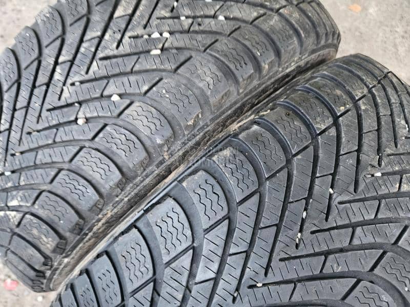 Pirelli 185/55 R15 Zimska