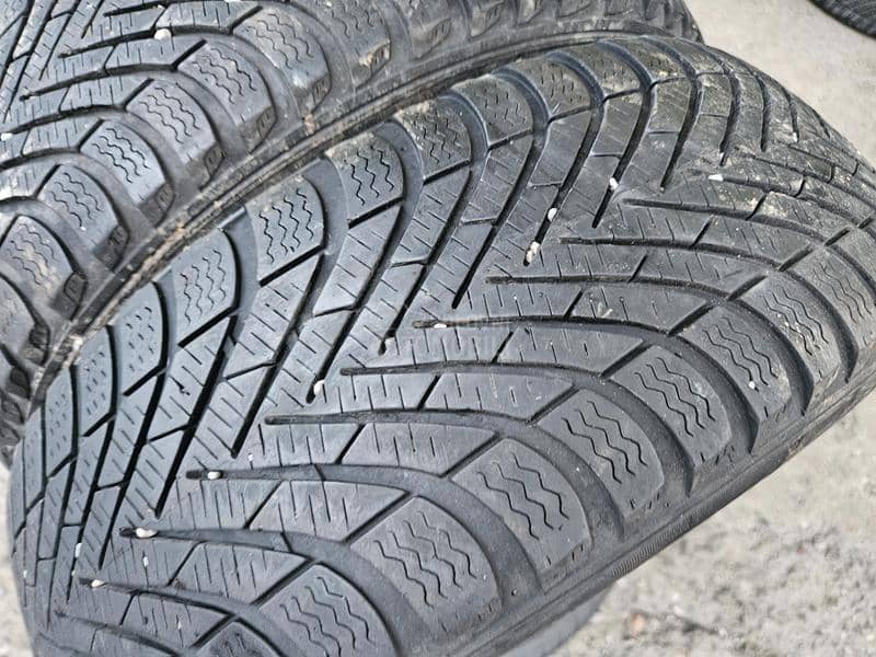 Pirelli 185/55 R15 Zimska