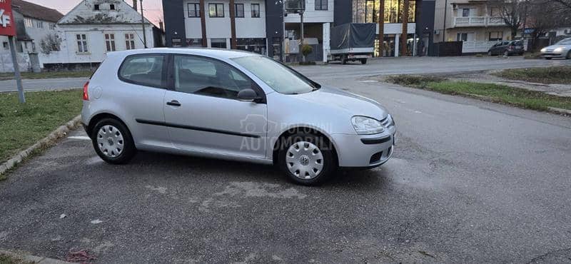 Volkswagen Golf 5 1.4