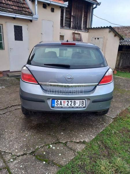 Opel Astra H 1.4