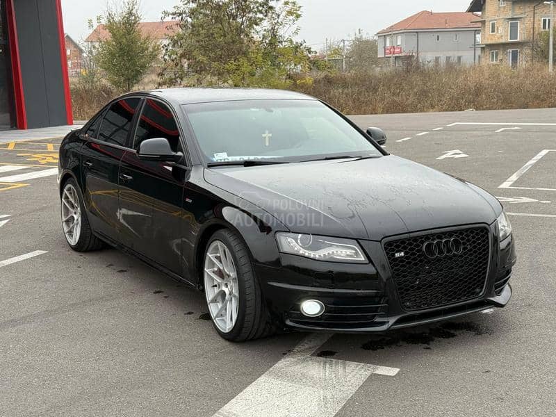 Audi A4 3XS LINE