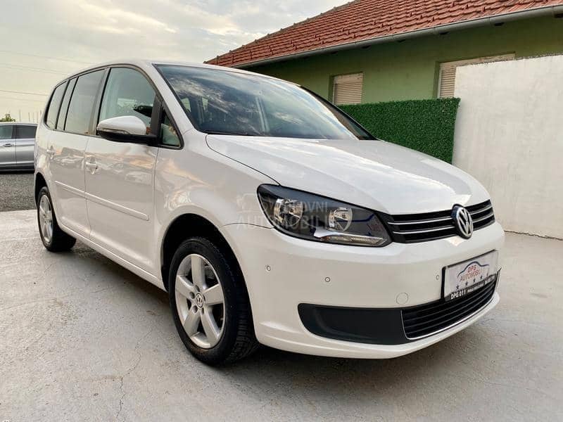 Volkswagen Touran 2.0TDI DSG/FUL