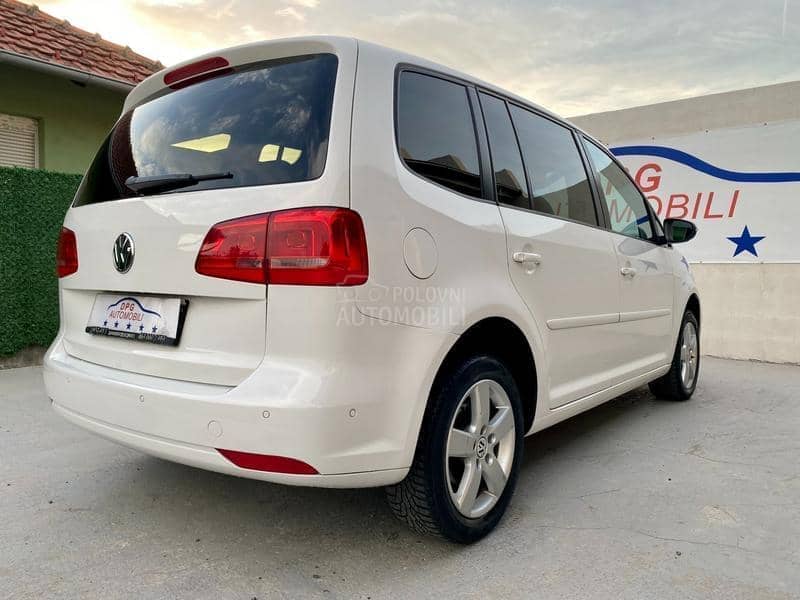 Volkswagen Touran 2.0TDI DSG/FUL