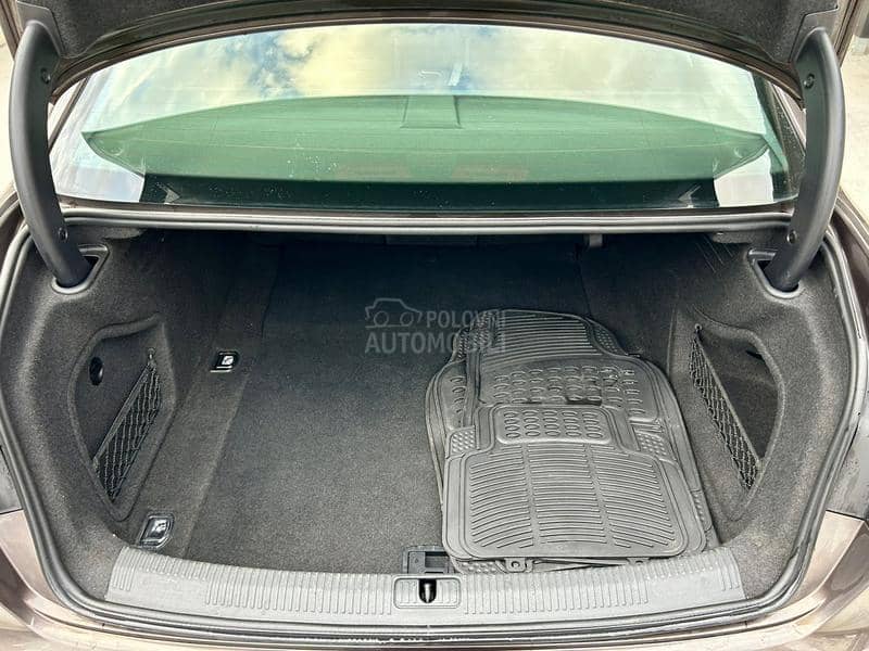 Audi A4 2.0TDI STRON/MATRIX