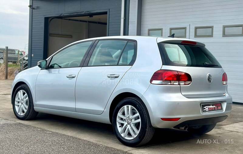 Volkswagen Golf 6 1.6 TDI / HIGHLINE