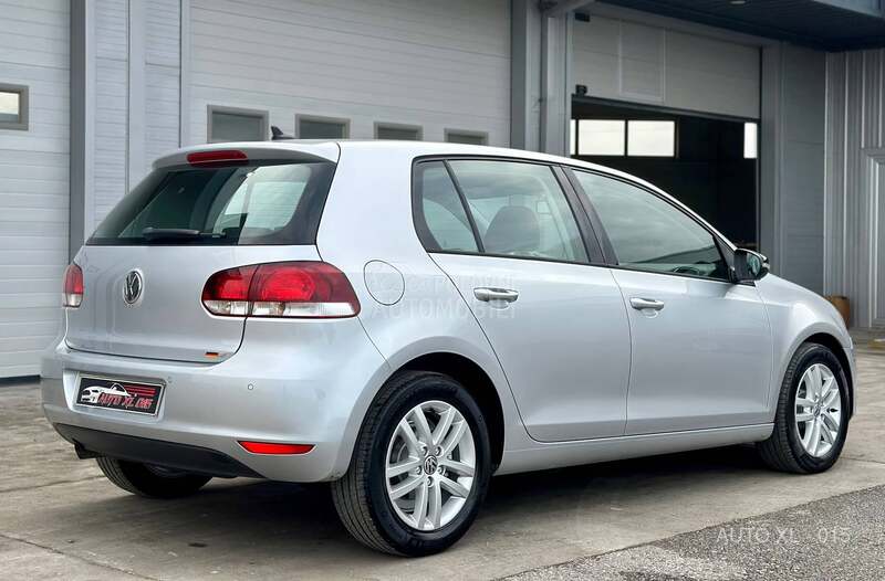 Volkswagen Golf 6 1.6 TDI / HIGHLINE