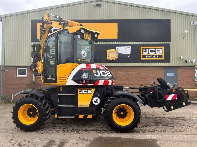 JCB POTHOLE PRO 110W HYDRADIG