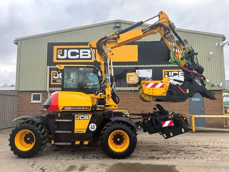 JCB POTHOLE PRO 110W HYDRADIG