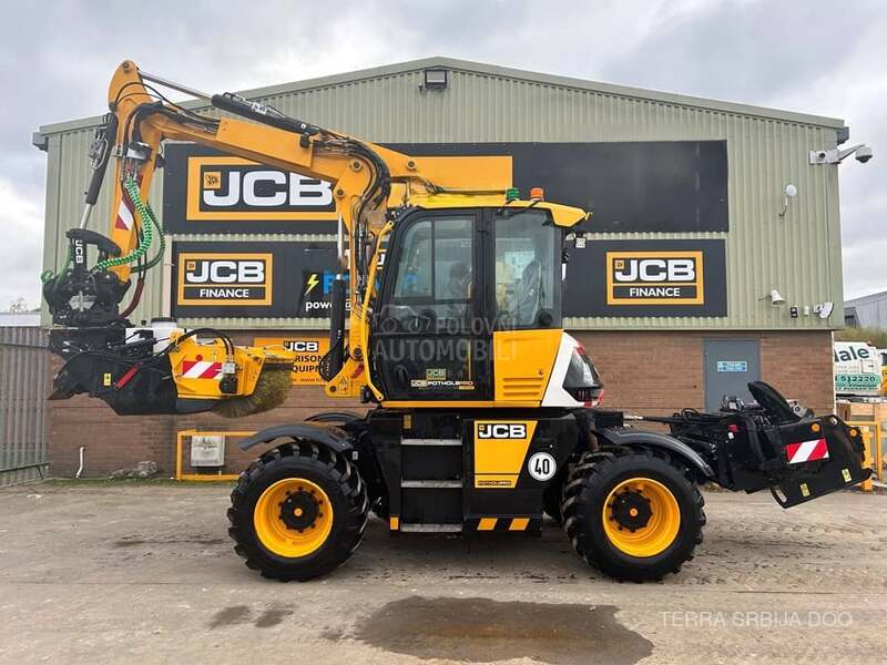 JCB POTHOLE PRO 110W HYDRADIG