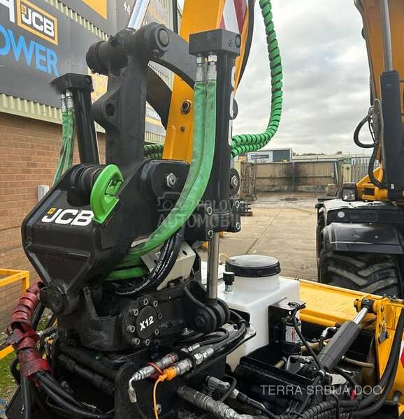 JCB POTHOLE PRO 110W HYDRADIG