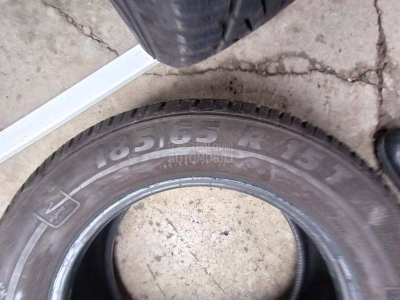 Semperit 185/65 R15 Zimska