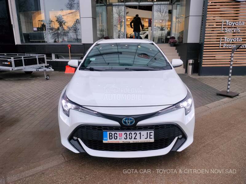 Toyota Corolla 1.8 hev Sol