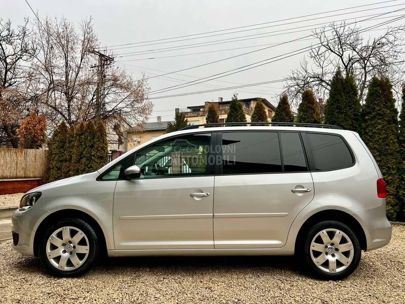 Volkswagen Touran 2.0 TDI/DSG/NAVl