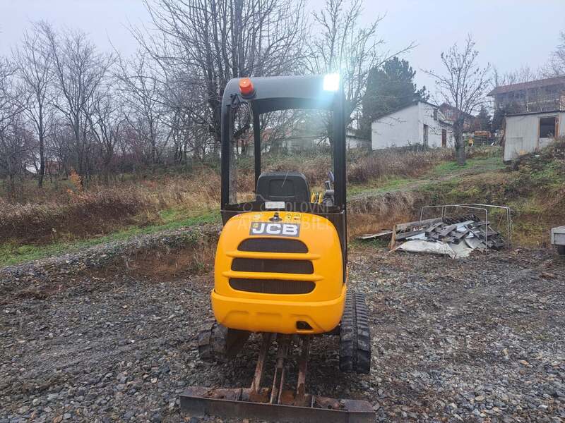 JCB 8018