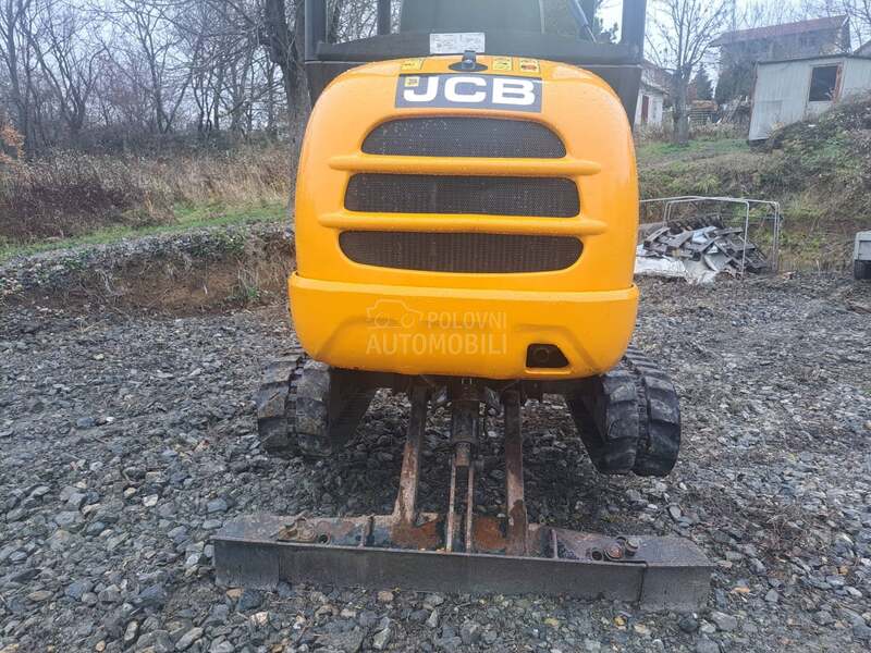 JCB 8018