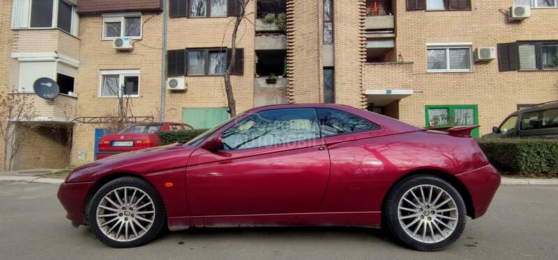 Alfa Romeo GTV 